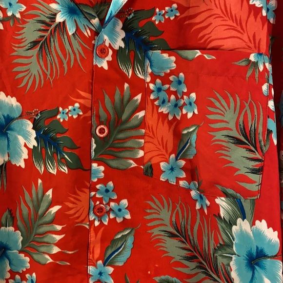 Floral Hawaiian Shirt w/ front pocket - Picture 2 of 4